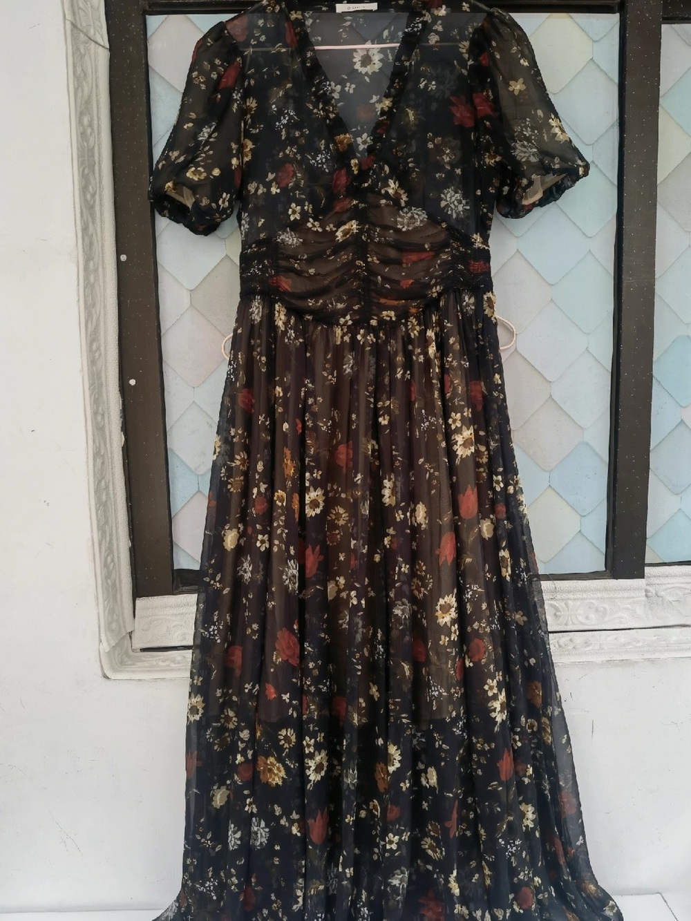 DÔEN
Cenea Dress- Champagne Floral Long Dress - Picture 5 of 6
